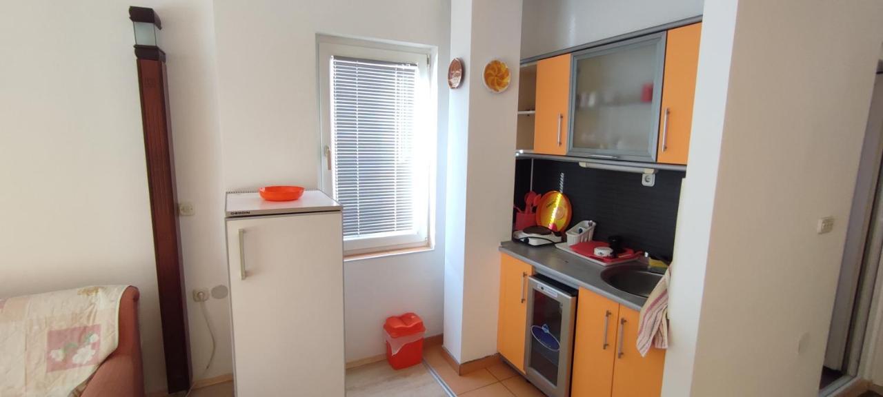 Apartments Vela - Pestani, Ohrid Bagian luar foto