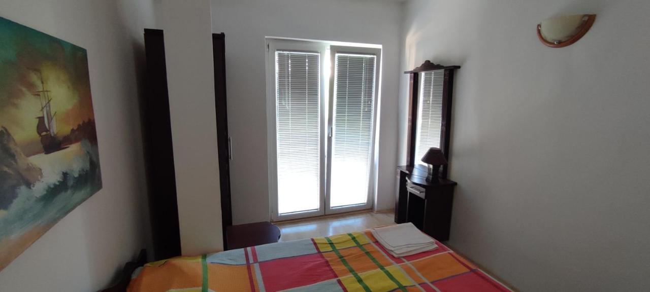 Apartments Vela - Pestani, Ohrid Bagian luar foto