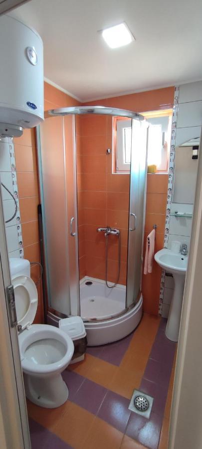 Apartments Vela - Pestani, Ohrid Bagian luar foto
