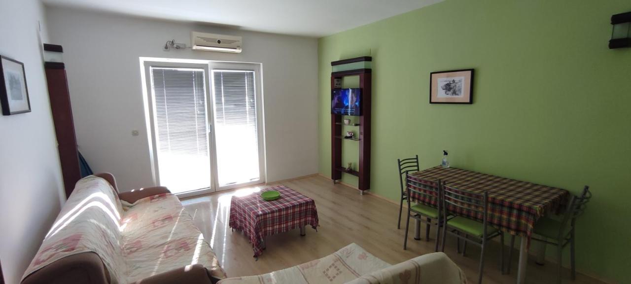 Apartments Vela - Pestani, Ohrid Bagian luar foto