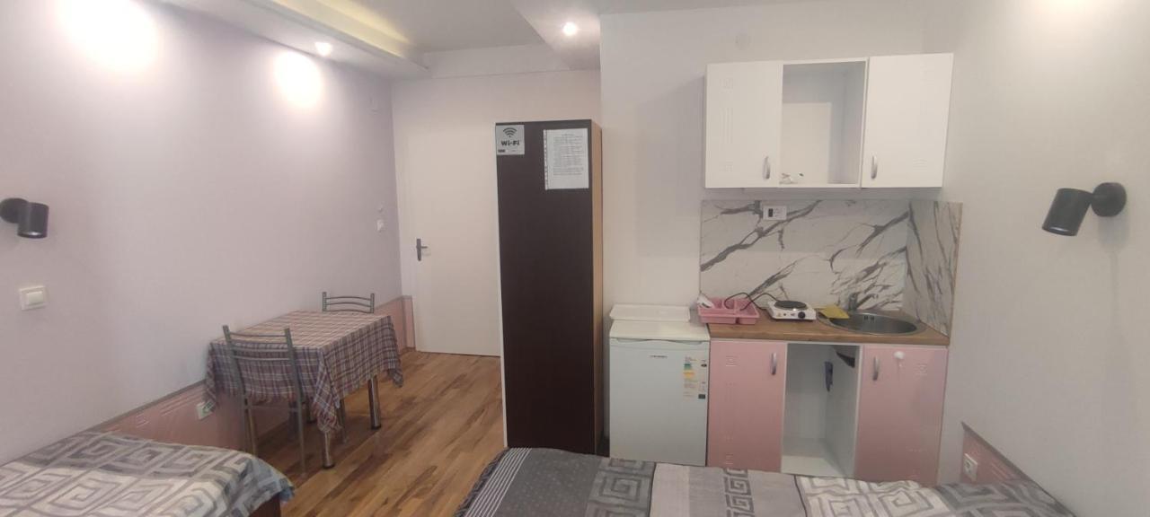 Apartments Vela - Pestani, Ohrid Bagian luar foto