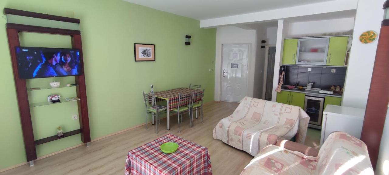 Apartments Vela - Pestani, Ohrid Bagian luar foto
