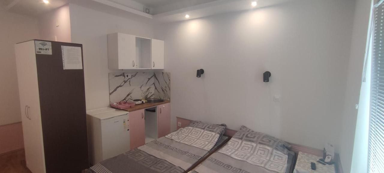 Apartments Vela - Pestani, Ohrid Bagian luar foto