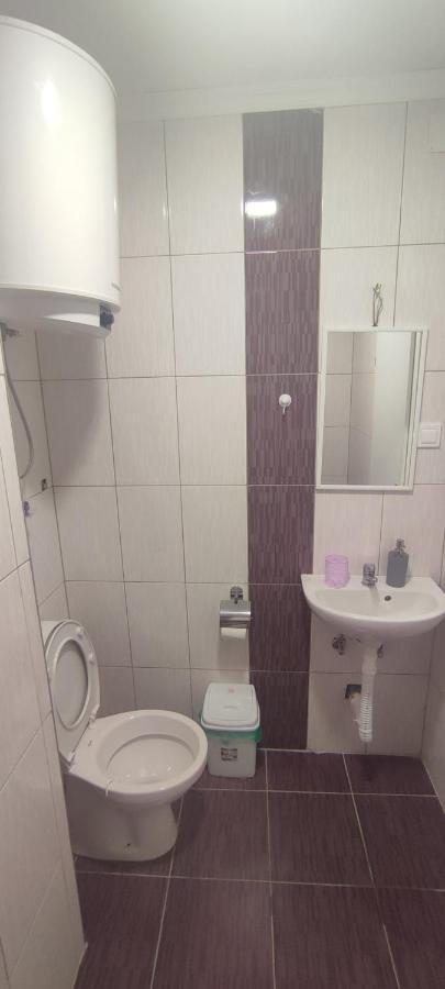 Apartments Vela - Pestani, Ohrid Bagian luar foto