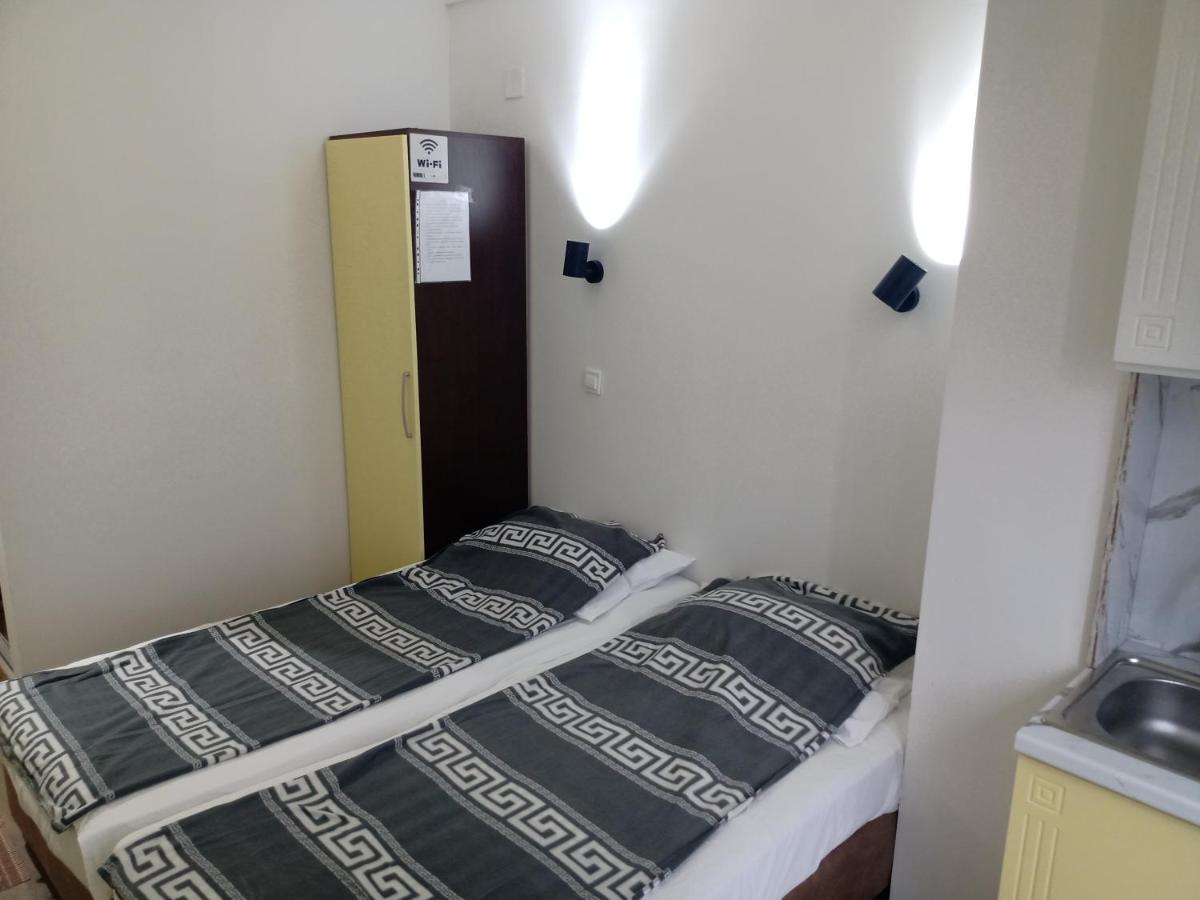 Apartments Vela - Pestani, Ohrid Bagian luar foto